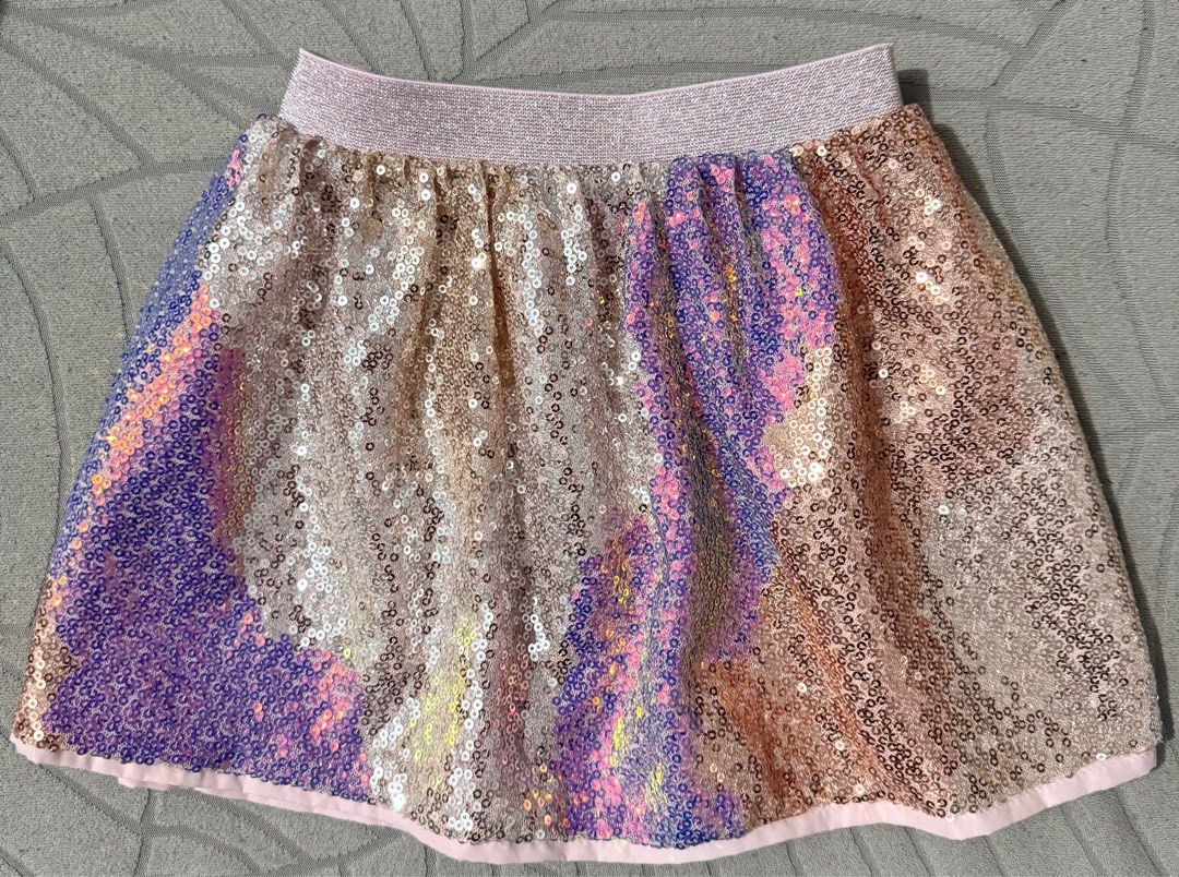 H&M Kids Skirt (Category: Babies & Kids Fashion) located in Las Pinas. Submitted by aubryan (Listing ID 1411052410, Image 1). Description: In excellent condition Lightly used Size: 1 1/2 - 2 y (fits til 4y).