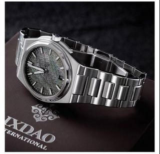 (Category: ) located in . Submitted by z-watches (Listing ID 1410906053, Image 1). Description: .