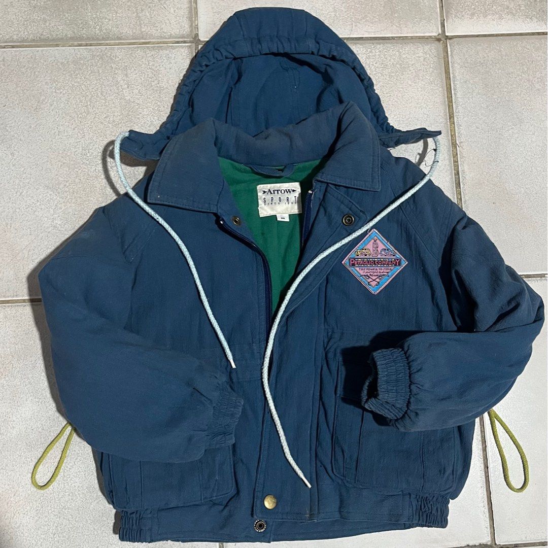 Kids jacket (Category: Babies & Kids Fashion) located in Cavite. Submitted by teamhd (Listing ID 1410955426, Image 1). Description: Fits 3-5 years of age Detachable hoodie.