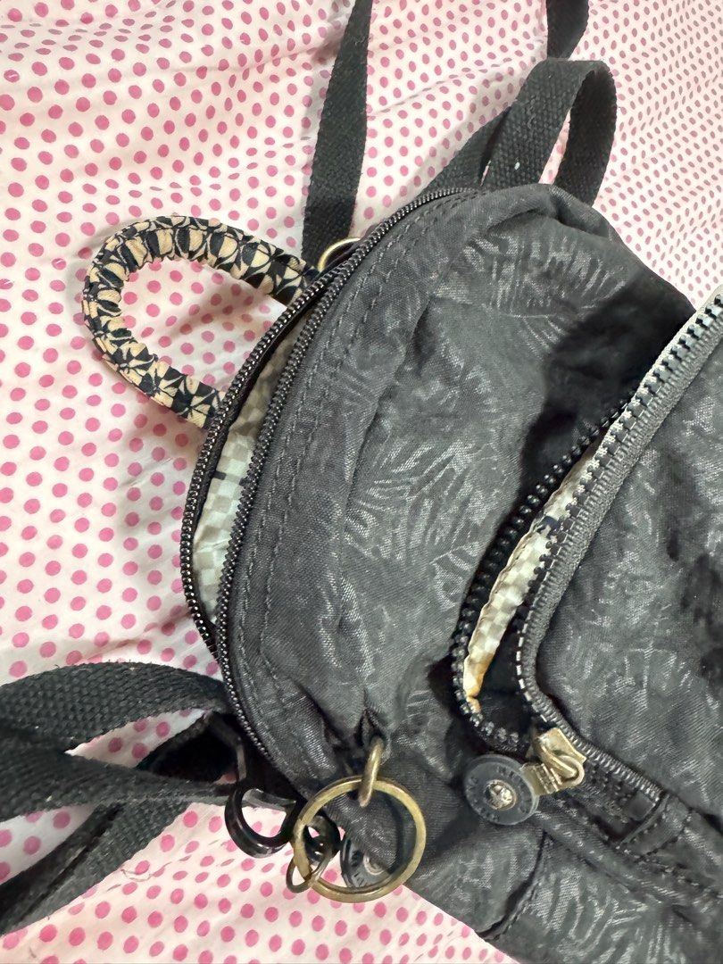 Kipling (Category: Backpacks) located in Singapore. Submitted by llynncas.toh (Listing ID 1410918227, Image 3). Description: Can back pack and cross body .