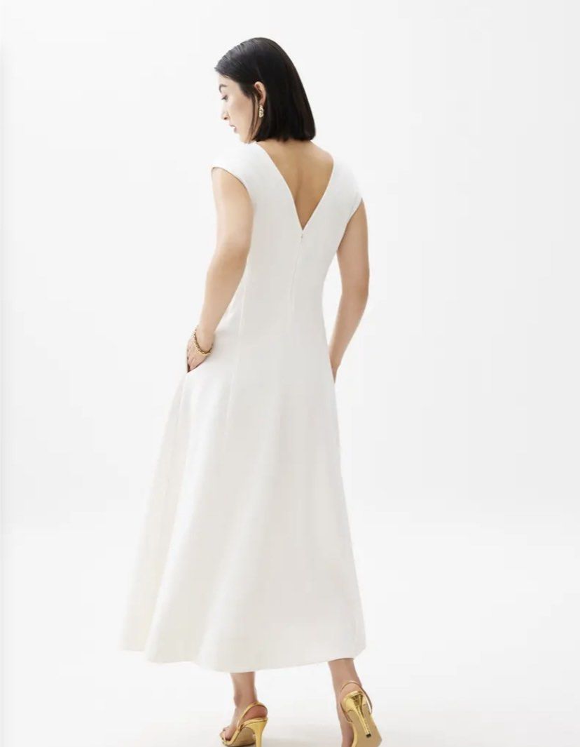 Love Bonito Sofi Dress (Category: Dresses) located in Kidapawan. Submitted by rain20w (Listing ID 1410928250, Image 2). Description: Used once on a korea trip.