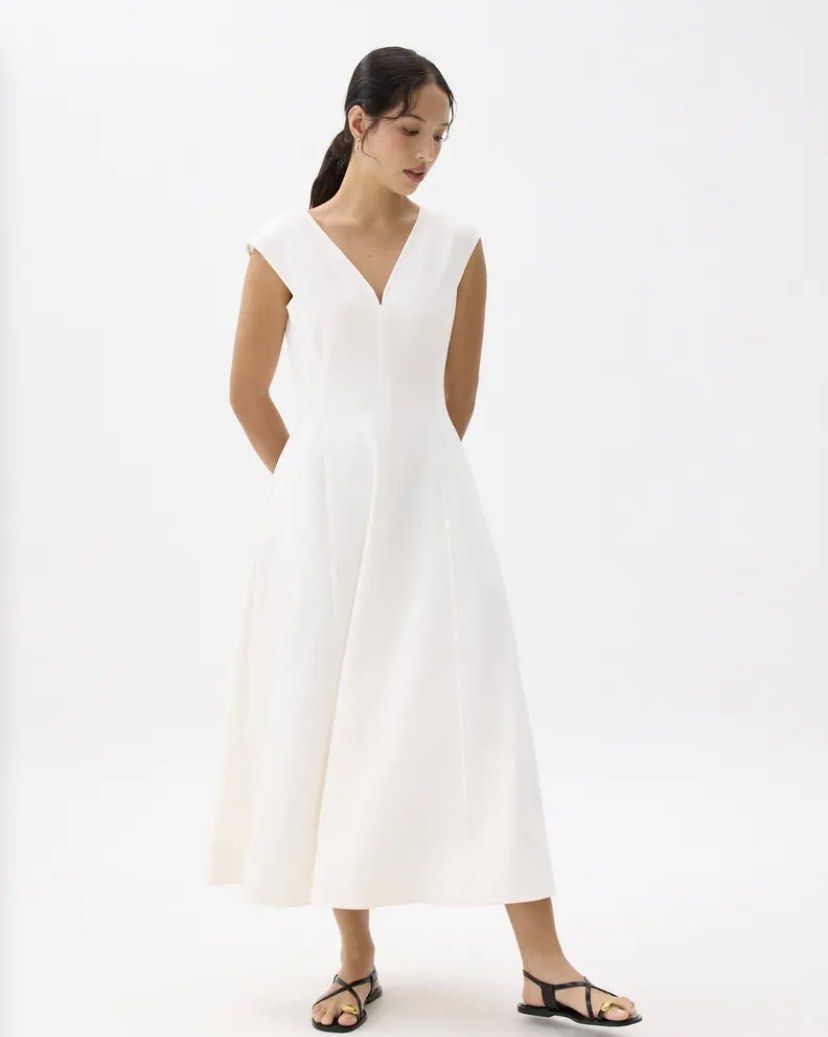 Love Bonito Sofi Dress (Category: Dresses) located in Kidapawan. Submitted by rain20w (Listing ID 1410928250, Image 1). Description: Used once on a korea trip.