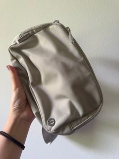 (Category: ) located in . Submitted by shopwithgleee (Listing ID 1410930540, Image 1). Description: .