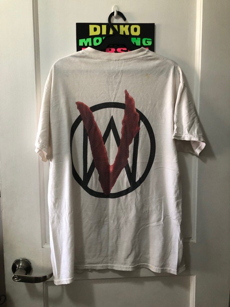 Maverick Loner T-shirt - Size L (Category: Tshirts & Polo Shirts ) located in Taguig. Submitted by pabloofab (Listing ID 1410974625, Image 2). Description: - White Maverick T-shirt - "Loner" print on front - Large "V" graphic on back - Size: L - Material: 100% cotton - May stains pero kaya ng laba - Gcash payment only.