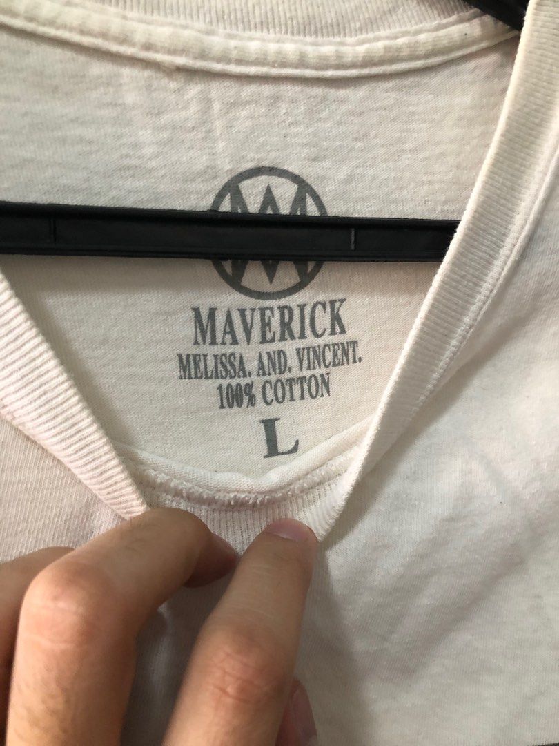 Maverick Loner T-shirt - Size L (Category: Tshirts & Polo Shirts ) located in Taguig. Submitted by pabloofab (Listing ID 1410974625, Image 3). Description: - White Maverick T-shirt - "Loner" print on front - Large "V" graphic on back - Size: L - Material: 100% cotton - May stains pero kaya ng laba - Gcash payment only.
