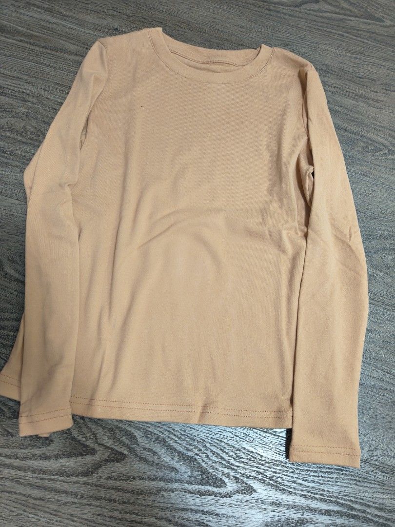 Multi soft material pullover (Category: Other Tops) located in Singapore. Submitted by mikiyo888 (Listing ID 1410947777, Image 3). Description: soft material good to act as inner wear.