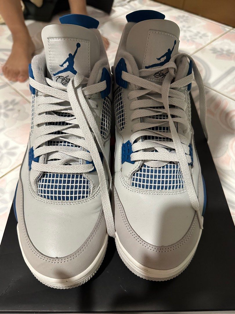 Nike Air Jordan 4 Retro (Category: Sneakers) located in Makati City. Submitted by rags2php (Listing ID 1411038431, Image 3). Description: See picture for the original price RFS: Decluttering .