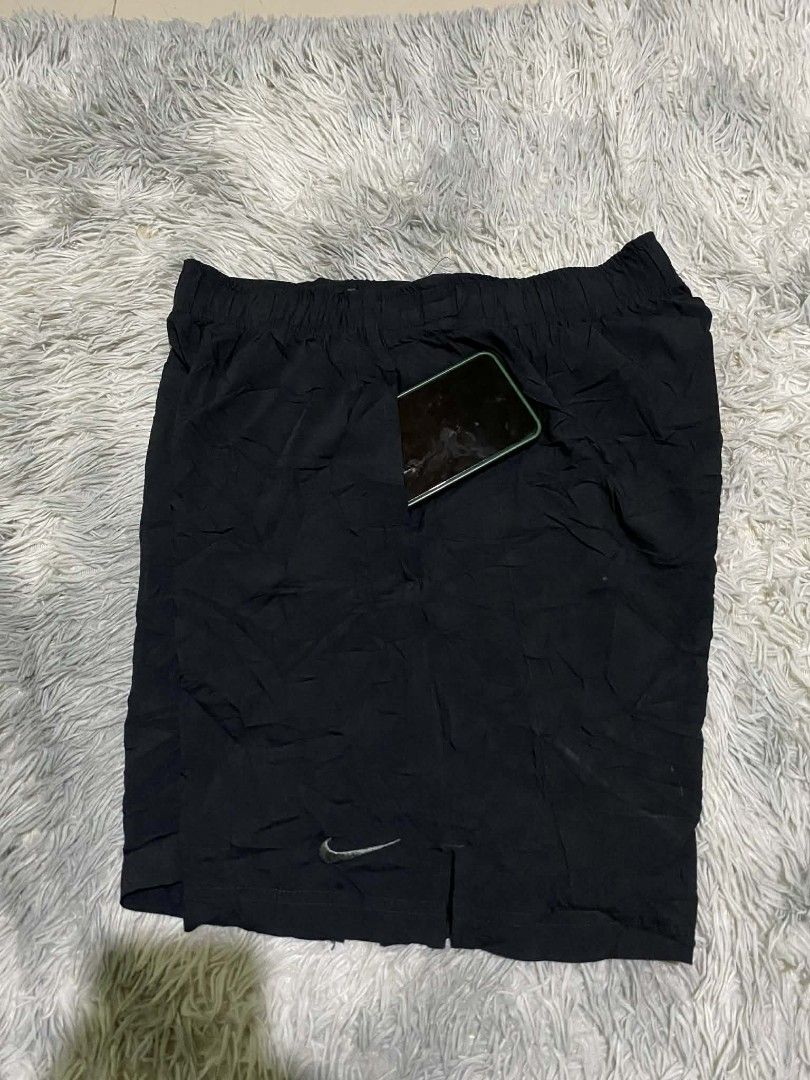 Nike Dri-FIT XL Shorts (Category: Shorts) located in General Santos City (Dadiangas). Submitted by winter09503 (Listing ID 1410952634, Image 1). Description: - Black Nike Dri-FIT shorts - Size: XL - Features: Elastic waistband, Nike logo, pocket - Made in Indonesia.