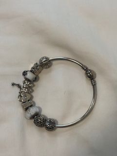 (Category: ) located in . Submitted by lapis_sago (Listing ID 1410931876, Image 1). Description: .