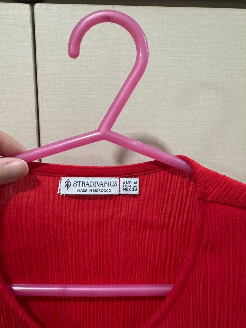 Red Sleeveless Blouse Top (Medium, fits S) (Category: Sleeveless) located in Quezon City. Submitted by declutter_cts (Listing ID 1411040853, Image 3). Description: Worn only once Runs a little small, fits more of S.