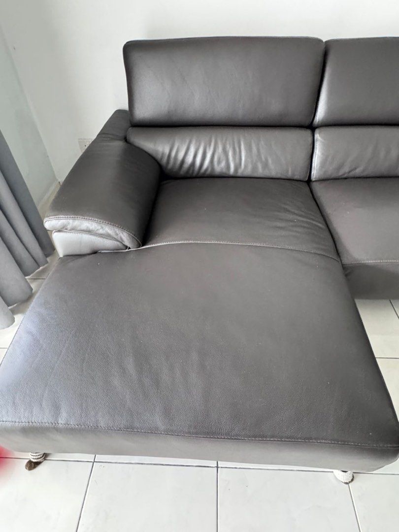 Rozel Sofas L shape (Category: Sofas) located in Shah Alam. Submitted by razzia2 (Listing ID 1410919377, Image 3). Description: Rozel Sofas L shape Transporter arranged by buyer to collect.