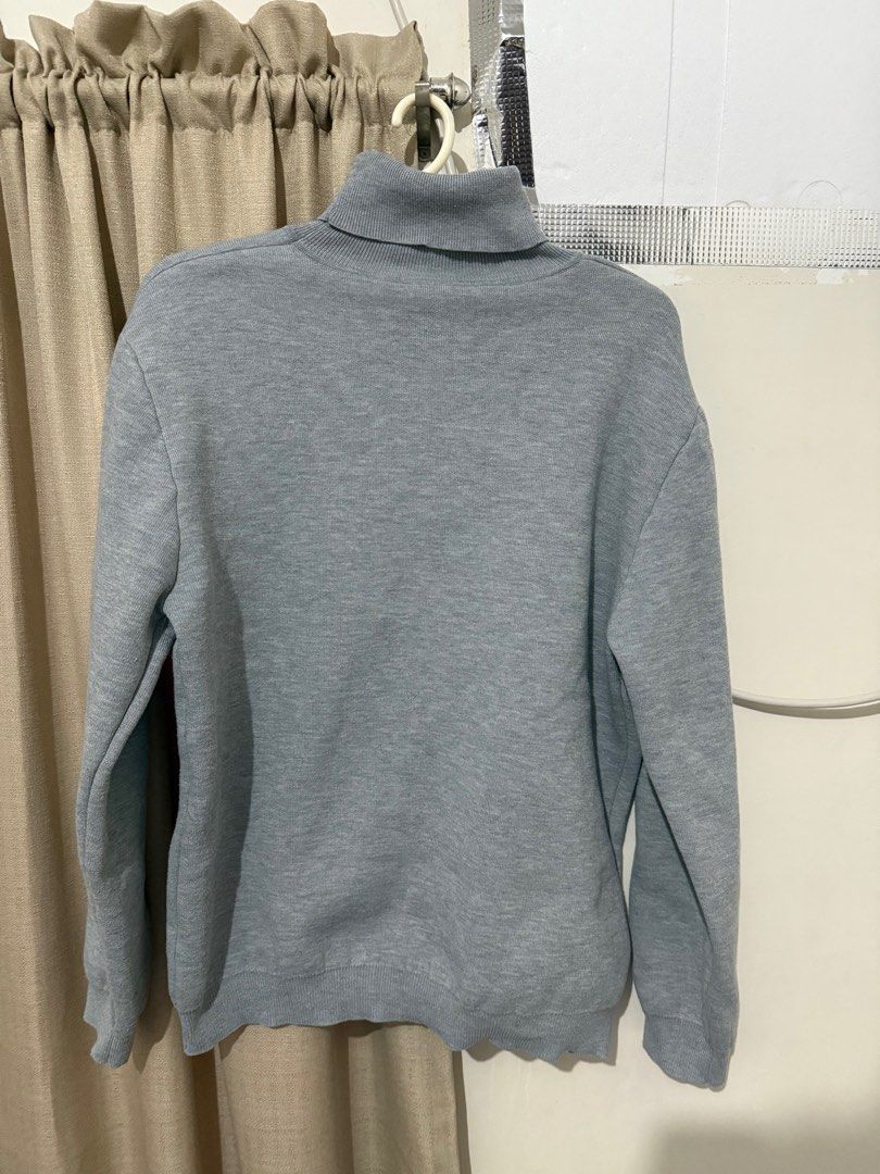 Shein Turtleneck Sweater - Gray - Size L (Category: Coats, Jackets and Outerwear) located in Cabanatuan. Submitted by declutterpg (Listing ID 1410923010, Image 2). Description: - 500 take both black and gray turtleneck - Shein gray turtleneck sweater - thermal lined - Size: L - Features: Long sleeves, ribbed hem - Color: Gray - Material: Soft, comfortable fabric - Versatile: Perfect for layering - Needs wash .