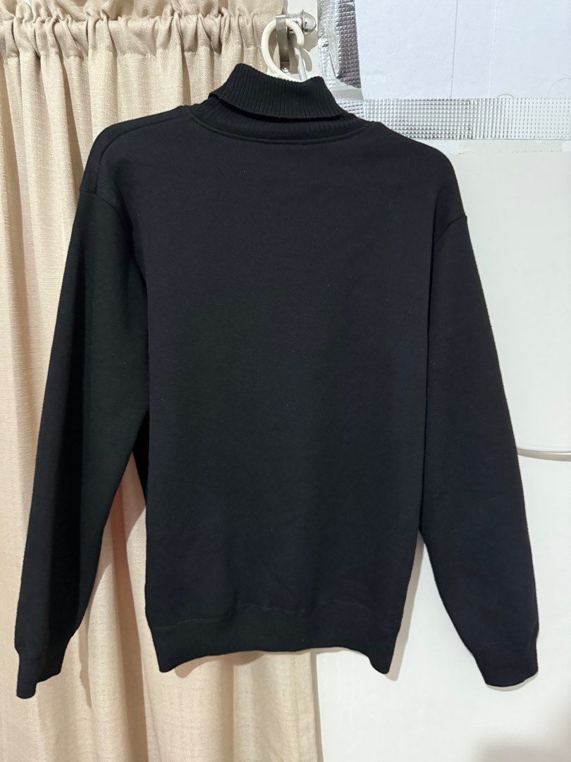 SHEIN Turtleneck Sweatshirt - Black - Size L (Category: Coats, Jackets and Outerwear) located in Cabanatuan. Submitted by declutterpg (Listing ID 1410923280, Image 2). Description: - 500 take both black and gray turtleneck - SHEIN Black Turtleneck Sweatshirt Thermal Lined - Size: L - Features: Long sleeves, ribbed hem and cuffs - Made in China - Care Instructions: - Wash with like colors - Hand wash or machine wash cold - Do not bleach - Do not t