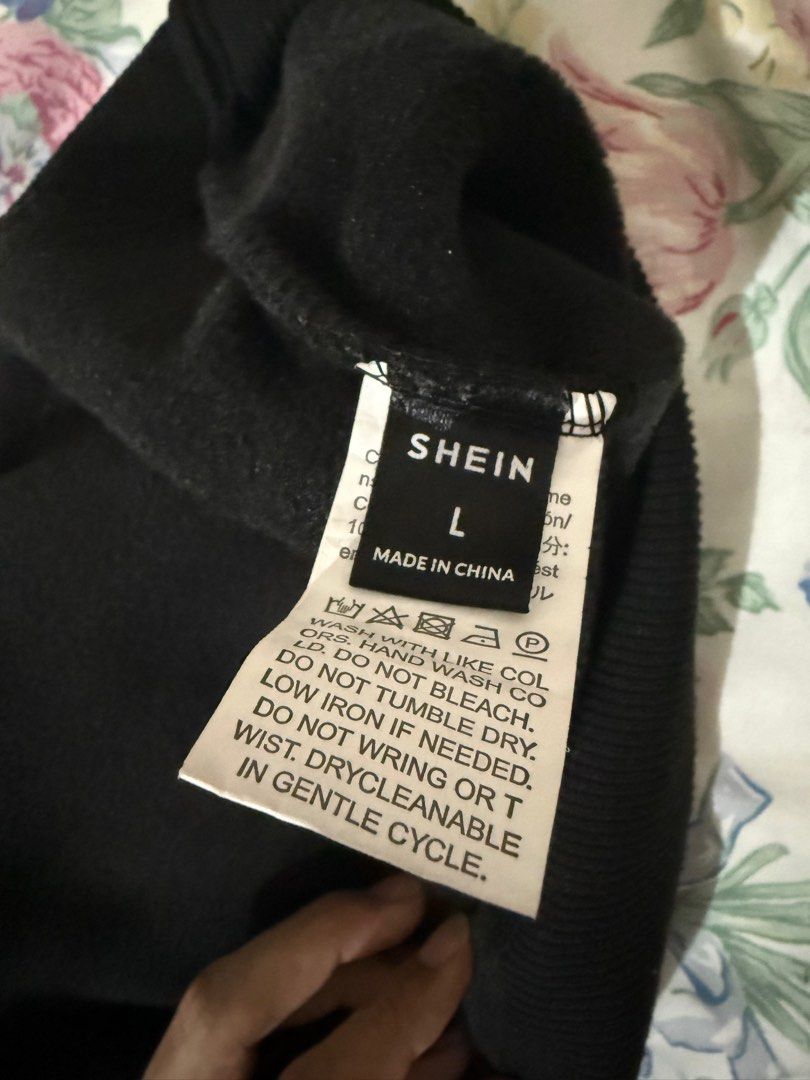 SHEIN Turtleneck Sweatshirt - Black - Size L (Category: Coats, Jackets and Outerwear) located in Cabanatuan. Submitted by declutterpg (Listing ID 1410923280, Image 3). Description: - 500 take both black and gray turtleneck - SHEIN Black Turtleneck Sweatshirt Thermal Lined - Size: L - Features: Long sleeves, ribbed hem and cuffs - Made in China - Care Instructions: - Wash with like colors - Hand wash or machine wash cold - Do not bleach - Do not t
