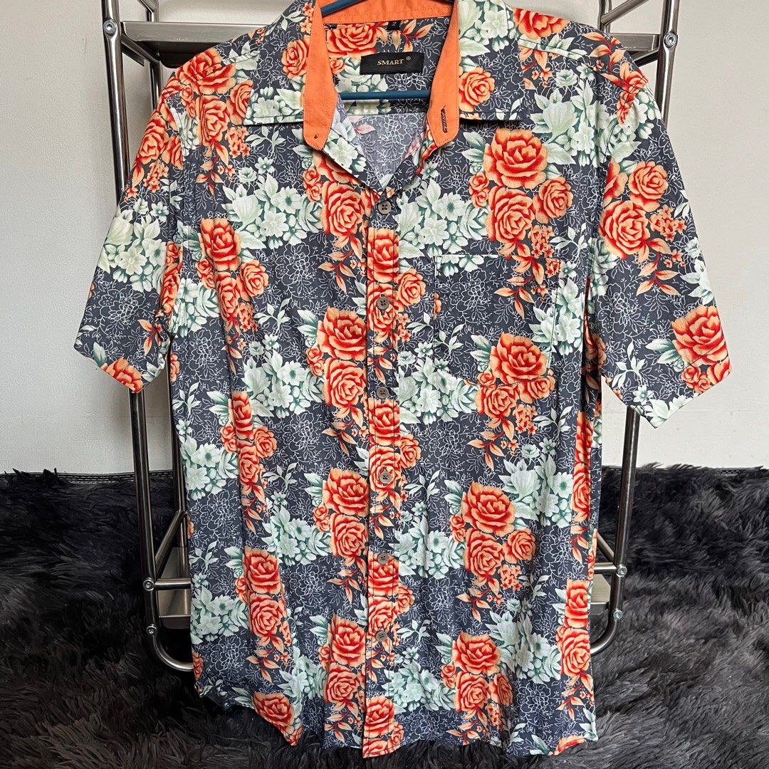 Smart Floral Short Sleeve Shirt (Category: Tshirts & Polo Shirts ) located in Las Pinas. Submitted by 913ver (Listing ID 1410954862, Image 1). Description: length: 68cm width: 45.5cm sleeves: 22.5cm .