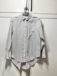 (Category: ) located in . Submitted by clearmywardrobe92 (Listing ID 1410959705, Image 1). Description: .
