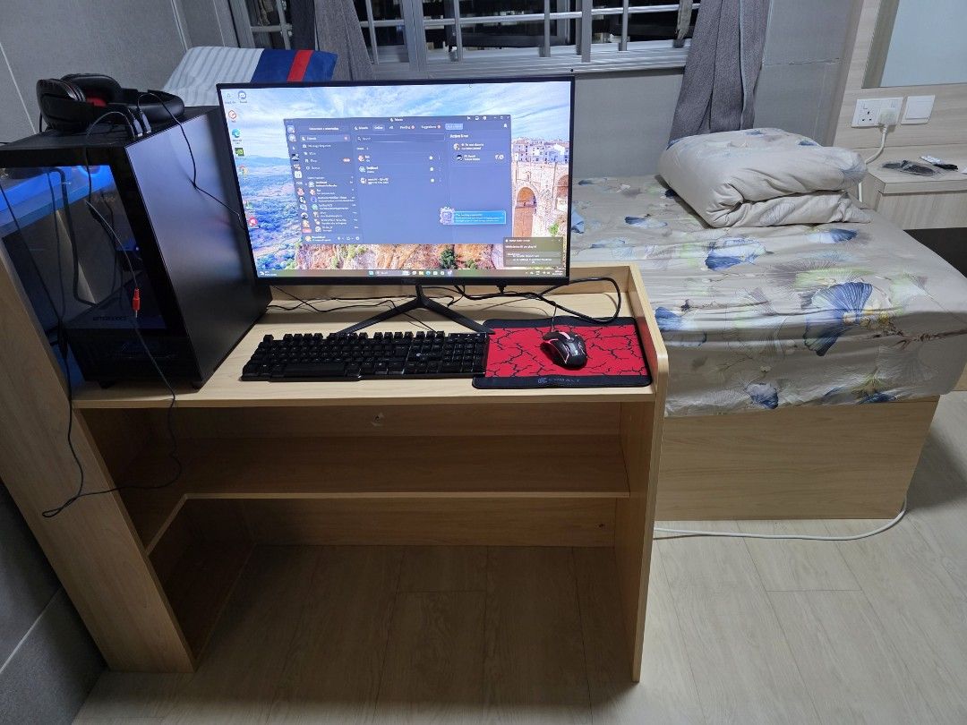 Study Table (Category: Tables & Sets) located in Singapore. Submitted by mxcm2 (Listing ID 1411026194, Image 1). Description: Don't like it and wanna get a new desk.