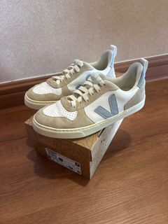 (Category: ) located in . Submitted by selling_only (Listing ID 1410921756, Image 1). Description: .