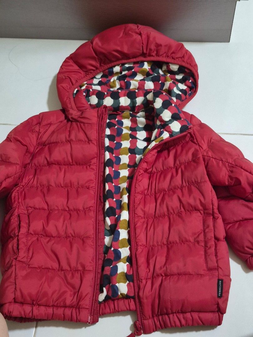 Winter Jacket (Category: Babies & Kids Fashion) located in Singapore. Submitted by jojo3398 (Listing ID 1411045103, Image 3). Description: marimekko uniqlo limited edition collection light warn padded full zip parka with detachable hoodie . size 90cm for 18-24 months old self collection.