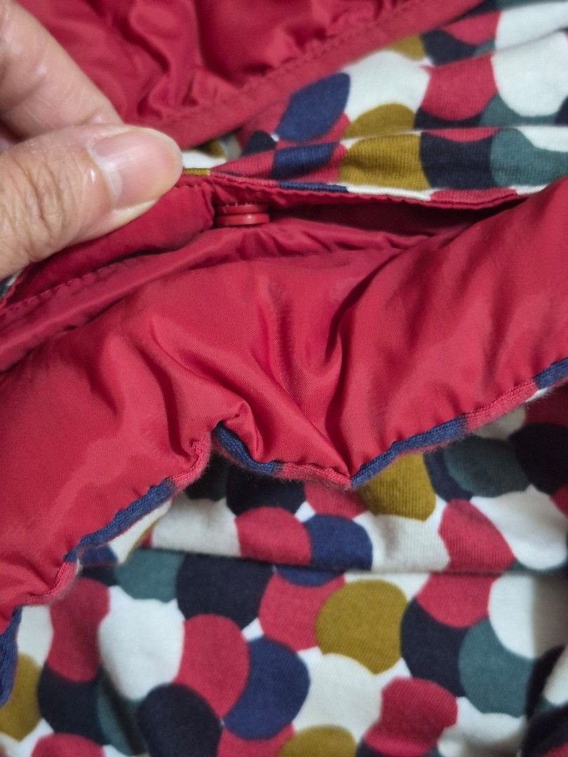 Winter Jacket (Category: Babies & Kids Fashion) located in Singapore. Submitted by jojo3398 (Listing ID 1411045103, Image 4). Description: marimekko uniqlo limited edition collection light warn padded full zip parka with detachable hoodie . size 90cm for 18-24 months old self collection.
