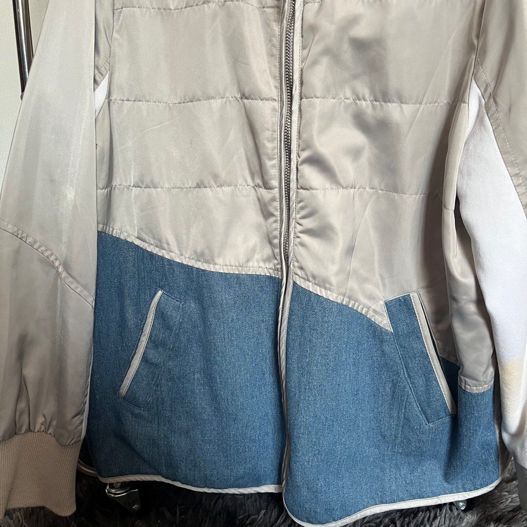 Y2K Futuristic Dirty White Denim Jacket (Category: Coats, Jackets and Outerwear) located in Las Pinas. Submitted by 913ver (Listing ID 1410952818, Image 3). Description: length: 61cm width: 54cm sleeves: 55cm - Unique design with a mix of materials - Quilted, light-colored body - Denim accents on lower front and upper back - Lighter-colored sleeves with ribbed cuffs - Front pockets - Minor make up stains on sleeves.