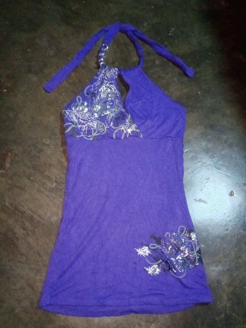 2000s Purple Halter Top | Vixen Vibes (Category: Sleeveless) located in General Santos City (Dadiangas). Submitted by roxys_thrift (Listing ID 1411082291, Image 2). Description: - Blackaru purple halter top - Size: XS/TP - Unique design - Halter neck - Made in China - Fabric: 95% Viscose, 5% Spandex - Care: Machine wash cold, tumble dry low. Do not iron on prints..