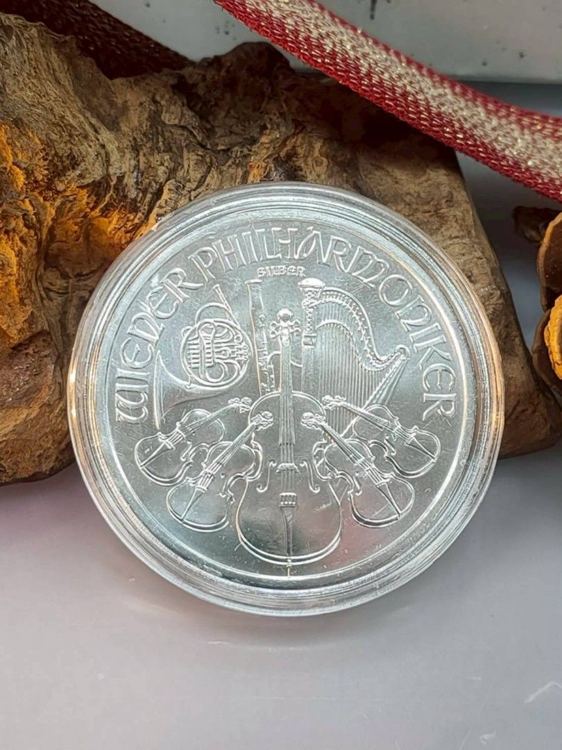 2010年奧地利愛樂樂團1.5歐元銀幣純銀錢幣, 書籍、休閒與玩具, 收藏、紀念品, 錢幣、紙鈔在旋轉拍賣