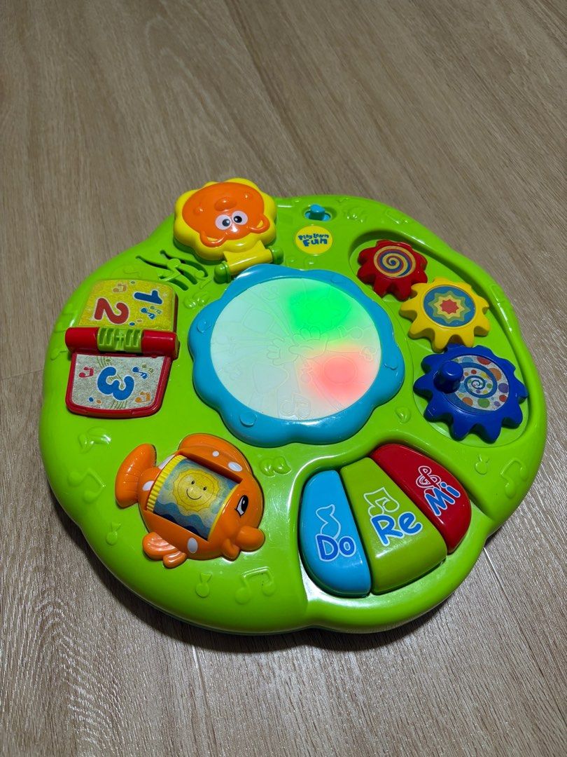 Activity Table (Category: Infant Playtime) located in Singapore. Submitted by shdy01 (Listing ID 1411233950, Image 1). Description: .