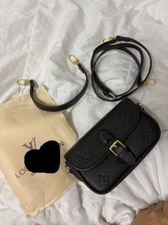 (Category: ) located in . Submitted by yourfavpreloved_ (Listing ID 1411096186, Image 1). Description: .