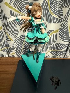 （分類：）位於 。 由 sneakerkiller 提交（商品編號 1411250953，圖片 1）。簡介： 。