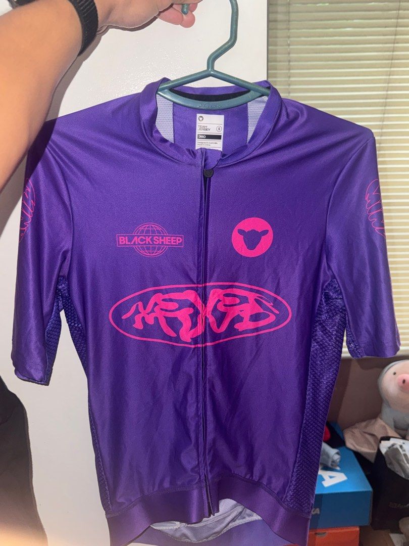 Black sheep jersey (Category: Bicycles) located in Las Pinas. Submitted by PeterPan21 (Listing ID 1411168875, Image 1). Description: Black sheep team jersey size small womens Used once Rfs: size down.