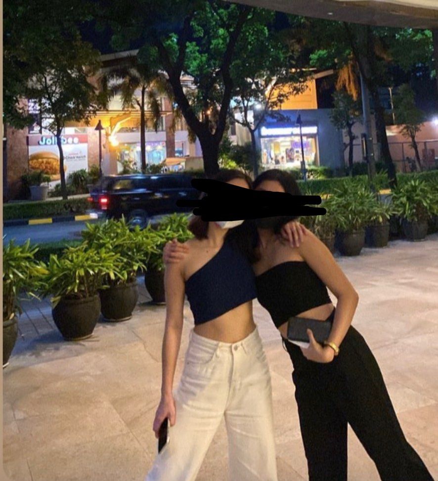 Blue asymmetrical top (Category: Sleeveless) located in Muntinlupa City. Submitted by decluttermepls143 (Listing ID 1411171581, Image 2). Description: .