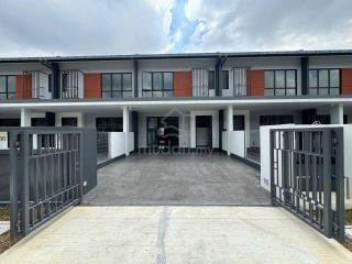 (Category: ) located in . Submitted by fadleeproperty (Listing ID 1411246650, Image 1). Description: .