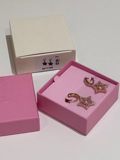 (Category: ) located in . Submitted by _yourfavstore_ (Listing ID 1411161064, Image 1). Description: .