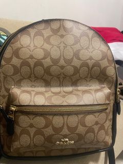(Category: ) located in . Submitted by cris4 (Listing ID 1411207102, Image 1). Description: .