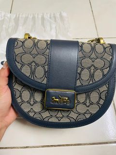 (Category: ) located in . Submitted by shazazmi7 (Listing ID 1411265187, Image 1). Description: .