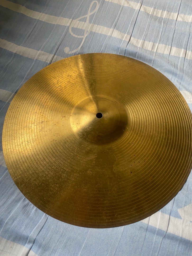 Crash cymbal 16” (Category: Musical Instruments) located in Manila. Submitted by arronjacob01 (Listing ID 1411205069, Image 3). Description: 16 in crash cymbal Used fairly Great condition, no cracks or dents For meetip or delivery.