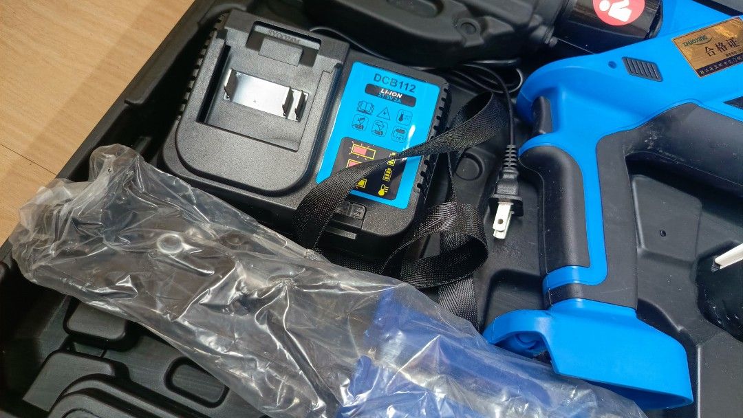 ELECTRIC CRIMPING TOOL HEAVY DUTY (Category: Construction Tools & Equipment) located in Pasig City. Submitted by artliam888 (Listing ID 1411135457, Image 3). Description: Electic Battery Operated Heavy Duty Crimping Tool . BRANDNEW never been used . complete with box . PRICE: 38,999 pesos only . Manggahan, Pasig City. Philippines . 💴💶💵 Payment via Bank, Gcash, BDO, Unionbank, BPI, WesternUnion, PayPal . 📦🛵🚛 Lalamove / COD / COP / Gcash Upon