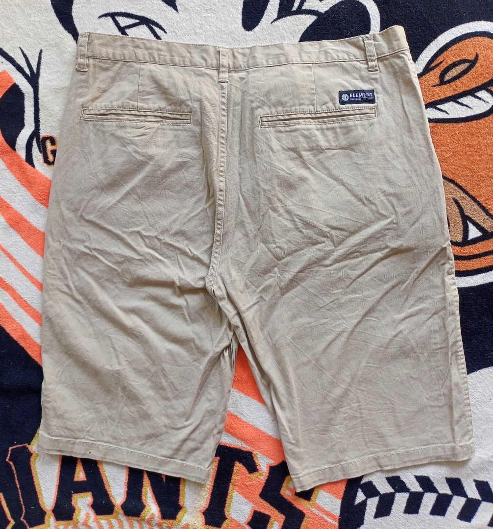 Element Plus Size Short (Category: Shorts) located in Castilla. Submitted by stignapamorma (Listing ID 1411222293, Image 2). Description: Branded Khaki Plus Size Short ( Thrifted ) Size - 38x22.5 Condition - Excellent Color Rate - 9/10 Issue - None Price - 350+SF.