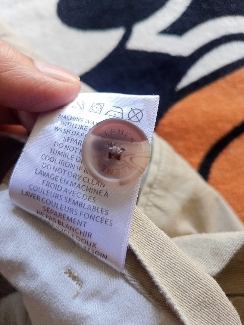 Element Plus Size Short (Category: Shorts) located in Castilla. Submitted by stignapamorma (Listing ID 1411222293, Image 3). Description: Branded Khaki Plus Size Short ( Thrifted ) Size - 38x22.5 Condition - Excellent Color Rate - 9/10 Issue - None Price - 350+SF.