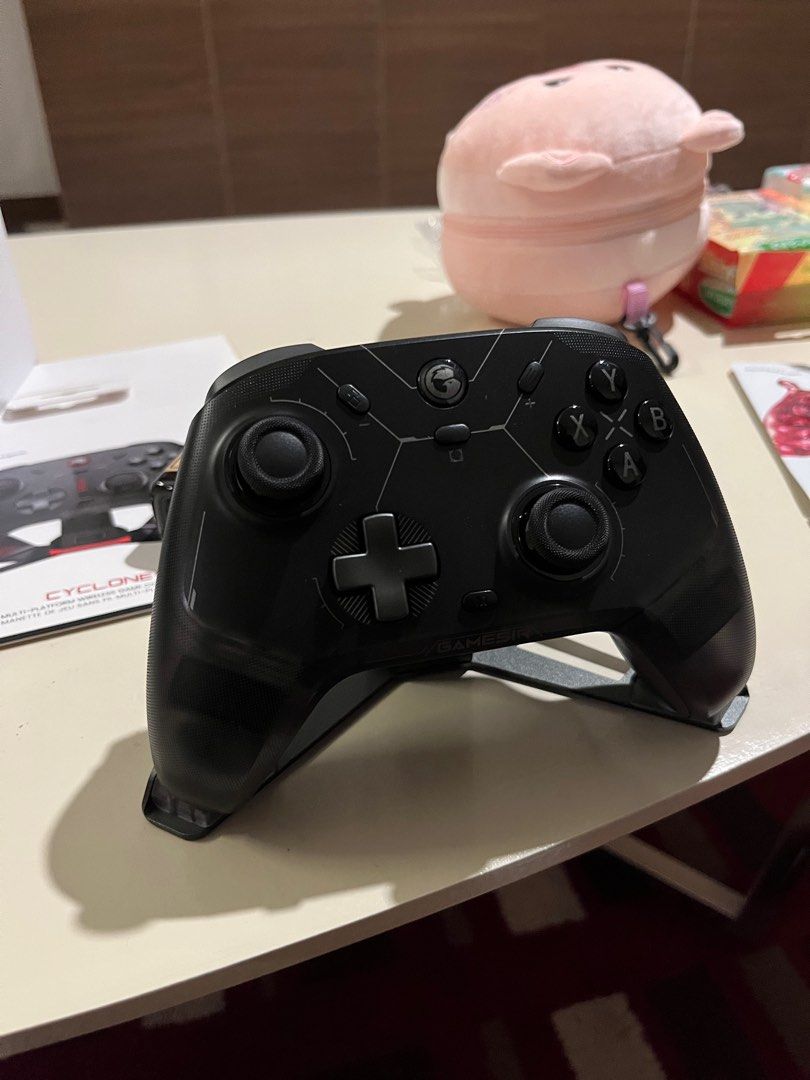 GameSir G4 Pro Cyclone Wireless Controller (Category: Controllers) located in Manila. Submitted by lilacthings (Listing ID 1411251796, Image 2). Description: - GameSir G4 Pro Cyclone wireless controller - Multi-platform compatibility - Sleek black design - Includes original box - Features a built-in stand i just opened to check rfs: someone gifted me the controller i wanted talaga.