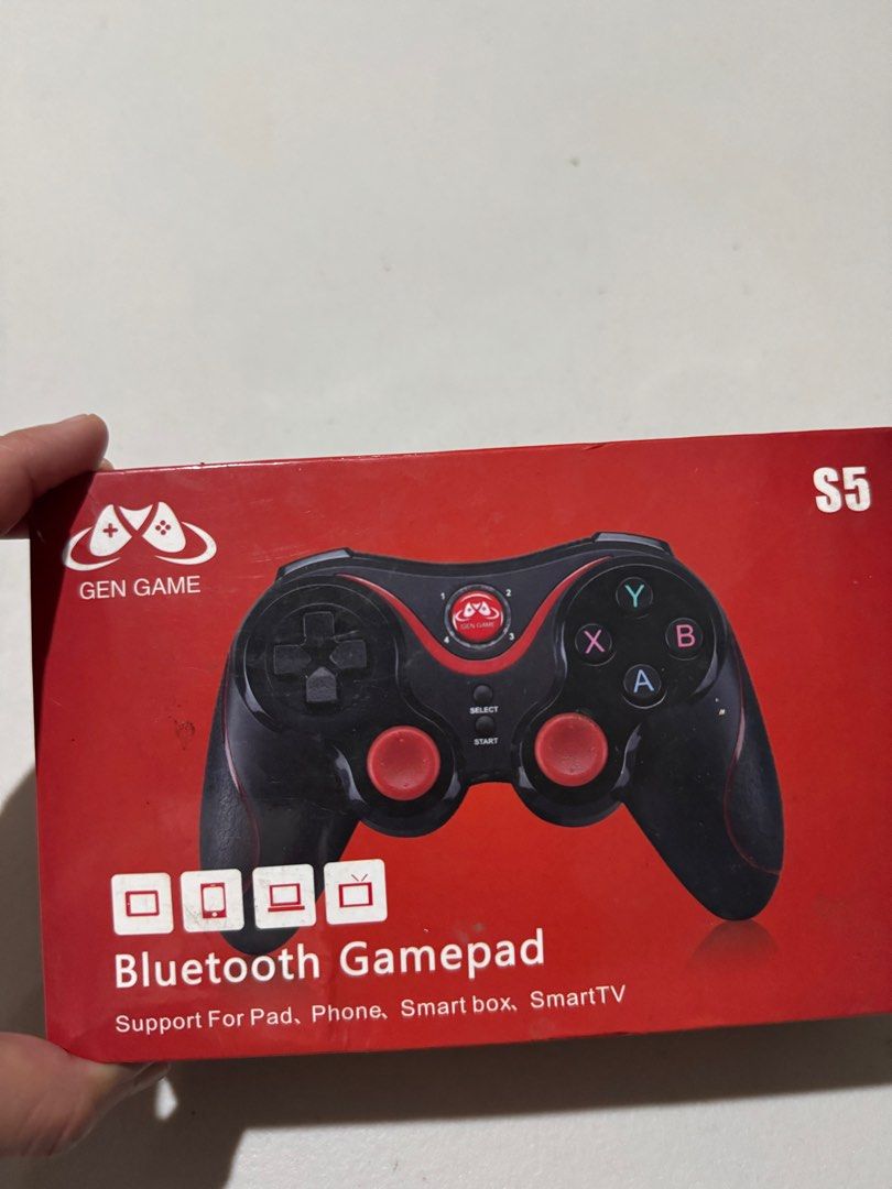 Gen Game S5 Bluetooth Gamepad (Category: Others) located in Quezon City. Submitted by gapd_authentic (Listing ID 1411181933, Image 2). Description: RFS: not used. Stucked in house.