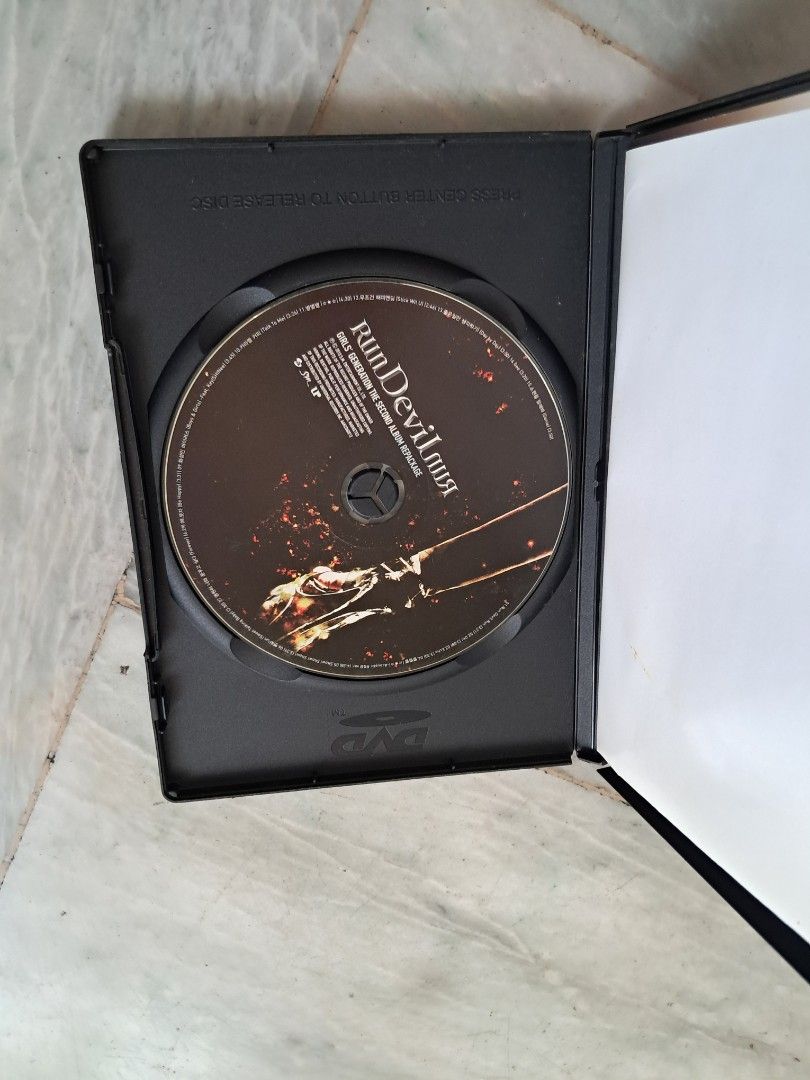 Girls Generation Run Devil Run The Second Album Repackage (Category: CDs & DVDs) located in Quezon City. Submitted by kate_168 (Listing ID 1411087306, Image 3). Description: MOP: Gcash or Cash upon in-person pick-up Delivery: c/o buyer Location: Quezon City.