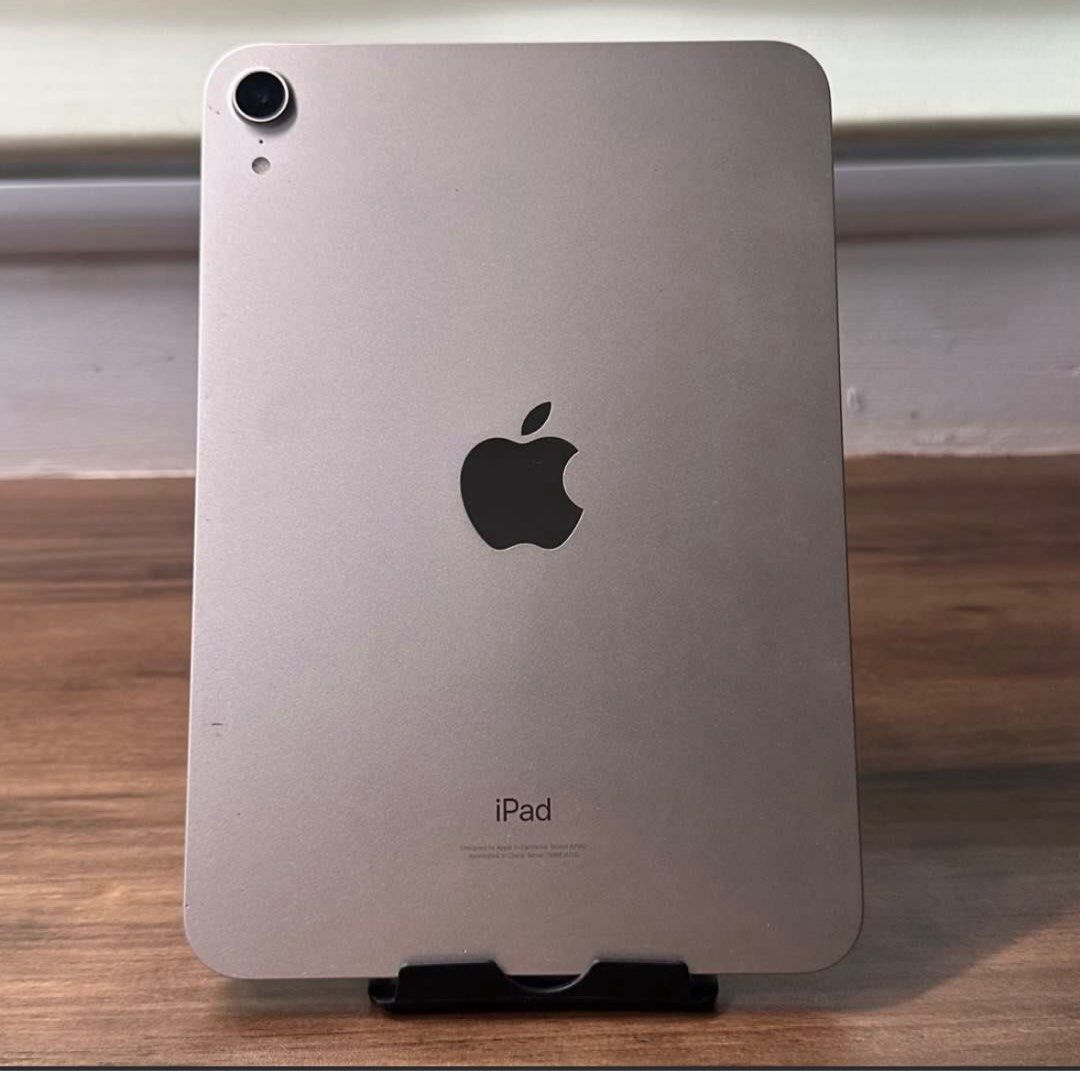 iPad Mini 6 256gb (Category: iPad) located in Quezon City. Submitted by shopsofiascloset (Listing ID 1411211354, Image 2). Description: iPad Mini 6 256 GB - Inclusions: Box, Papers, Unit, Screen Protector - Issue: Pencil Marks on the side and some dents on the body. No functional issue.