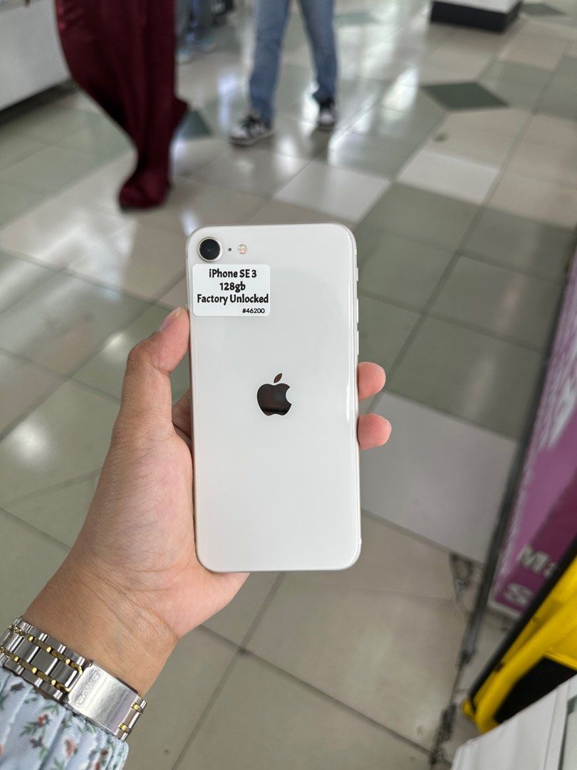 IPHONE SE 3 128GB 74%BH FU OPENLINE NO ISSUE (Category: Walkie-Talkie) located in San Juan City. Submitted by aynaagadgets (Listing ID 1411240007, Image 1). Description: DECEMBER 2025 STALL #: XB-07 FOR SALE | TRADE / SWAP PASS SA MGA SCAMMERS / THIRD PARTY (RFS: Buy and Sell) IPHONE SE 3 128GB FACTORY UNLOCK ⬇️DETAILS⬇️ •128 GB (Other storage is also available) •White (Other color is also available but price may vary) •74%bh •NTC Variant •95% Sm