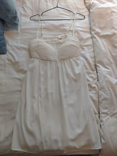 (Category: ) located in . Submitted by shopforclothessss (Listing ID 1411116936, Image 1). Description: .
