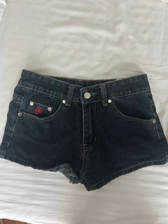 (Category: ) located in . Submitted by user8394_ (Listing ID 1411179639, Image 1). Description: .