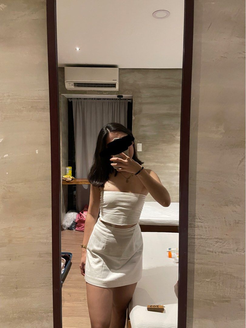 Ohcheriestudio tube top (Category: Sleeveless) located in Muntinlupa City. Submitted by decluttermepls143 (Listing ID 1411172136, Image 1). Description: .