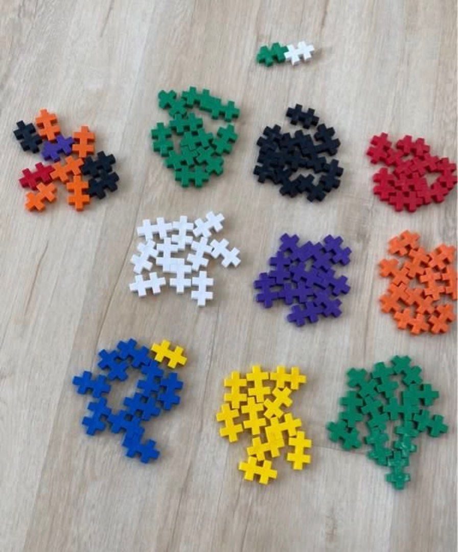 Plus plus blocks (Category: Lego & Building Sets) located in Singapore. Submitted by flower345 (Listing ID 1411086849, Image 2). Description: Total 204 pieces All for $80 No broken pieces Better for courier or pick up .