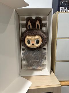 Popmart Pop mart The Monsters Jump for joy Vinyl Plush Doll Labubu